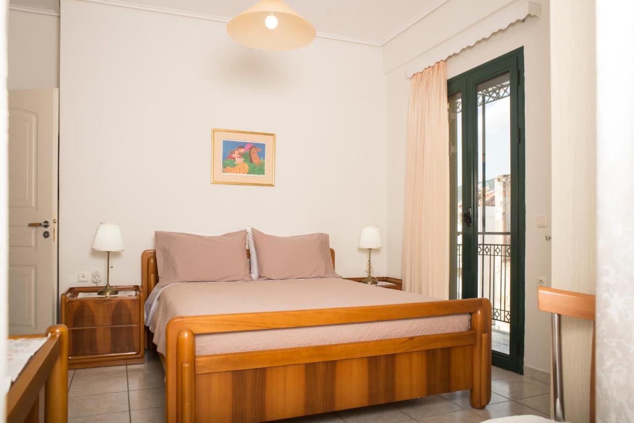Maisonette With Garden In The Heart Of The Historical Kalamata Center Εξωτερικό φωτογραφία