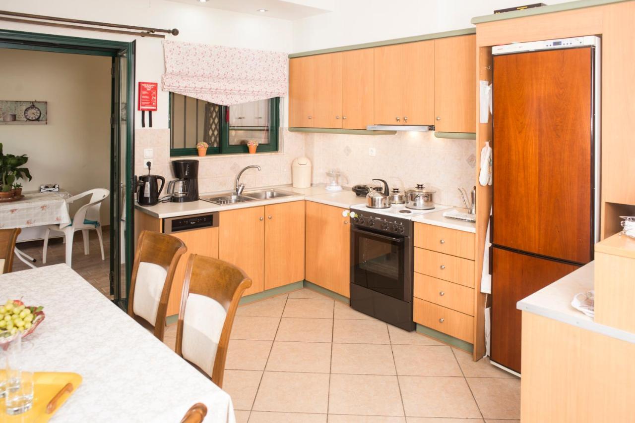Maisonette With Garden In The Heart Of The Historical Kalamata Center Εξωτερικό φωτογραφία