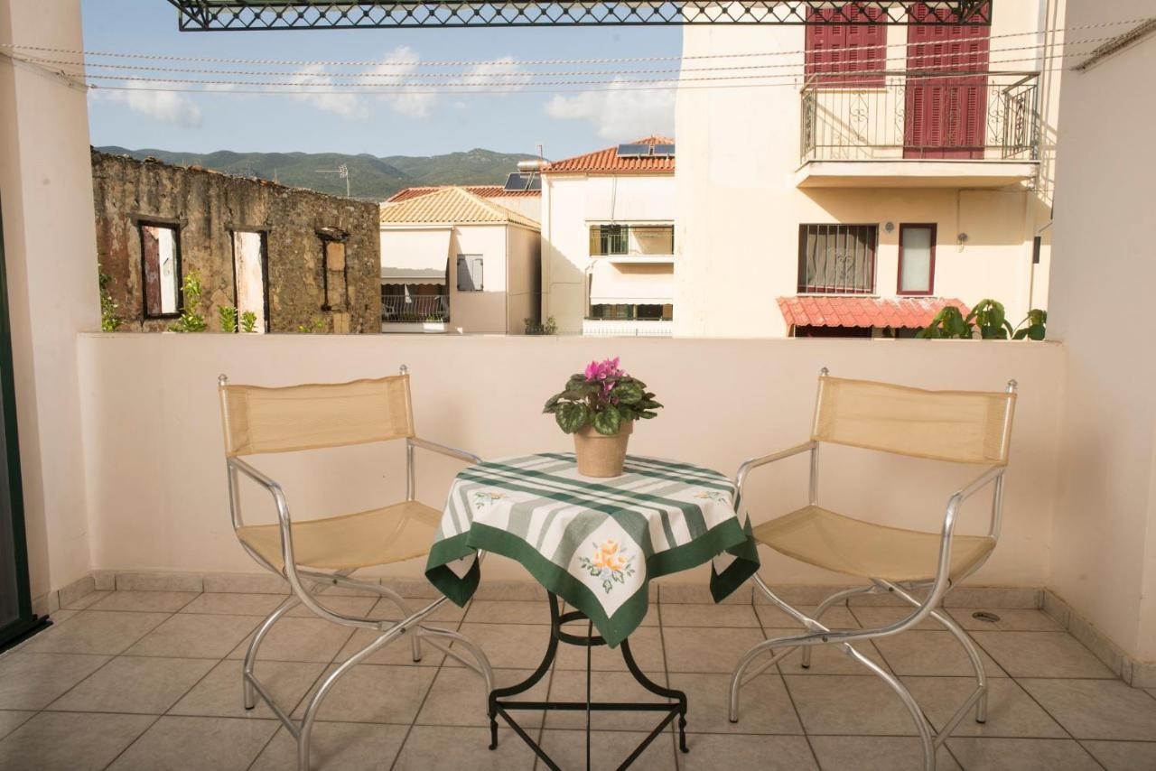 Maisonette With Garden In The Heart Of The Historical Kalamata Center Εξωτερικό φωτογραφία